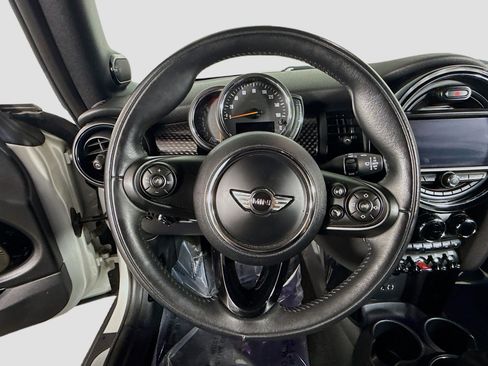 Used 2018 MINI Cooper S image 13