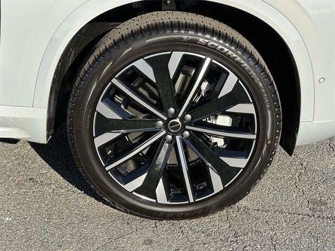 New 2026 Volvo XC90 B6 Ultra w/ Lounge Package image 24