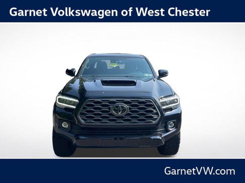 Used 2022 Toyota Tacoma TRD Sport w/ Technology Package AWD/4WD image 10