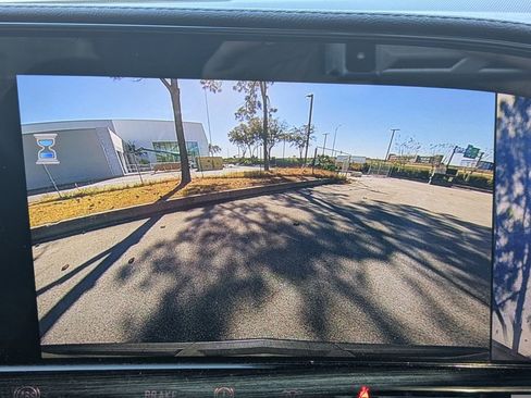 Used 2023 Cadillac Escalade ESV Premium Luxury image 26