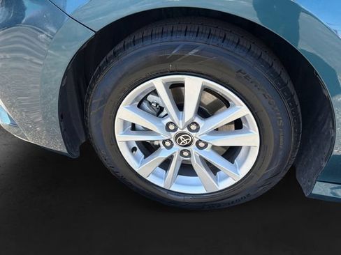 Used 2025 Toyota Camry LE FWD image 11