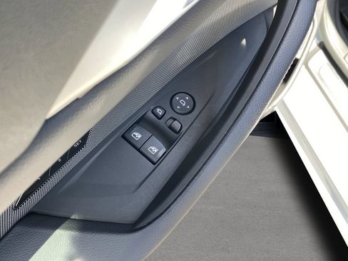 Used 2023 BMW 430i Coupe w/ M Sport Package RWD image 19