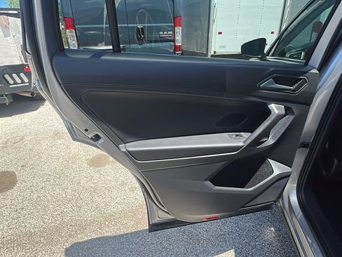 Used 2021 Volkswagen Tiguan S AWD/4WD image 15