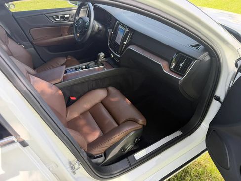 Used 2021 Volvo S60 T5 Inscription AWD/4WD image 12