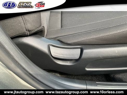 Used 2024 Hyundai Elantra SEL FWD image 11