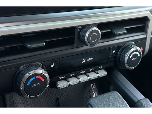 Certified 2025 Toyota Tacoma TRD Sport image 21