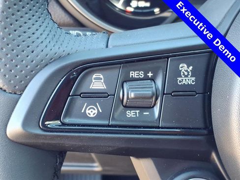 New 2025 Alfa Romeo Giulia Veloce w/ Veloce Package Rwd image 18