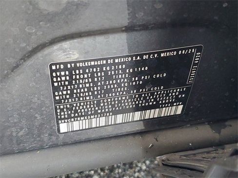 Certified 2025 Volkswagen Tiguan S image 27