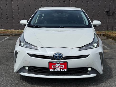 Used 2020 Toyota Prius XLE w/ Advanced Technology Package AWD/4WD image 2