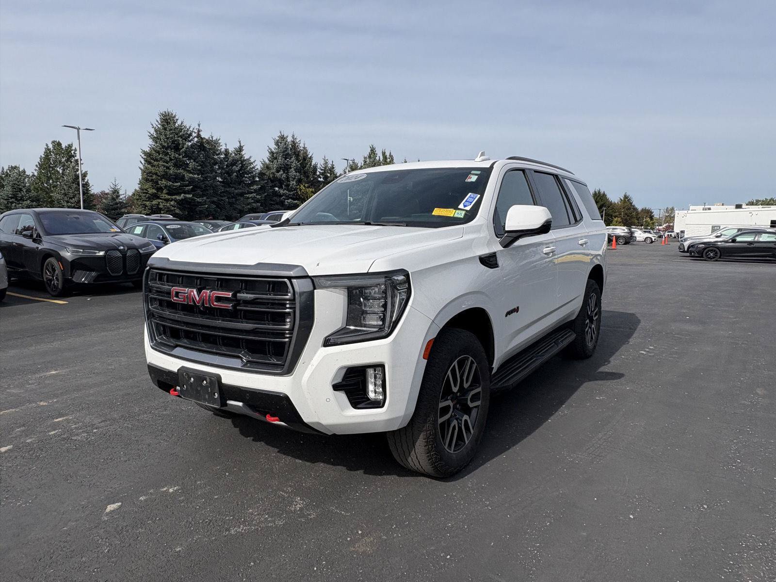 Used 2024 GMC Yukon AT4 w/ Technology Package AWD/4WD image 3