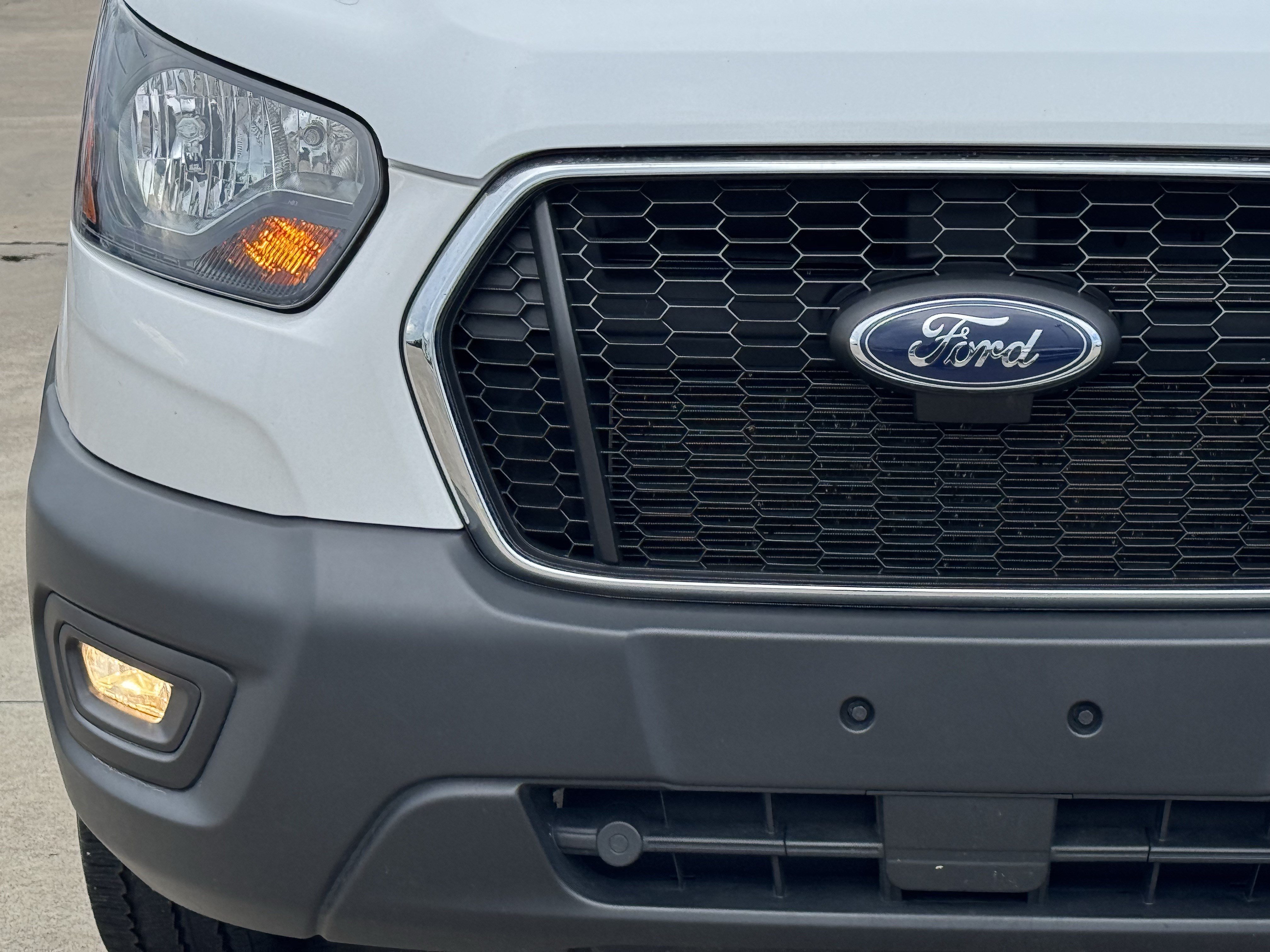 Used 2025 Ford Transit 250 Low Roof w/ Exterior Upgrade Package RWD image 11