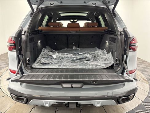 New 2026 BMW X5 xDrive40i w/ M Sport Package AWD/4WD image 21