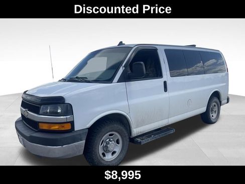 Used 2016 Chevrolet Express 2500 LT w/ LT Preferred Equipment Group RWD image 3