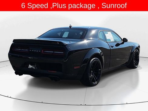 Used 2022 Dodge Challenger R/T Scat Pack RWD image 4