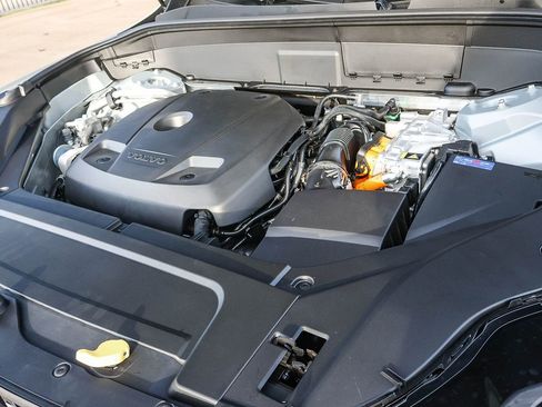 New 2026 Volvo XC90 T8 Plus w/ Protection Package image 36