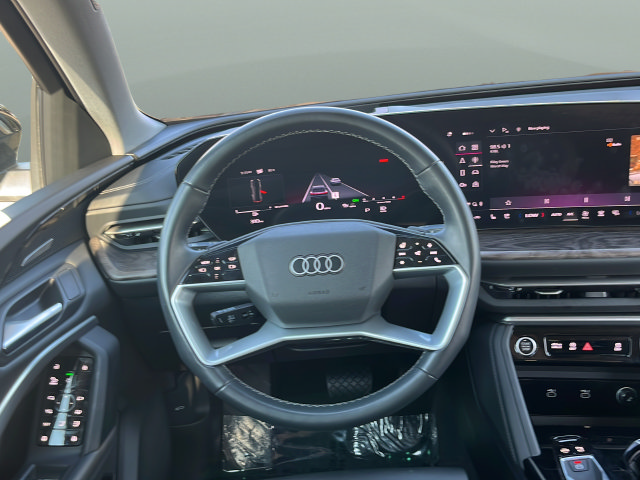 Used 2025 Audi Q5 Premium Plus w/ Premium Plus AWD/4WD image 10