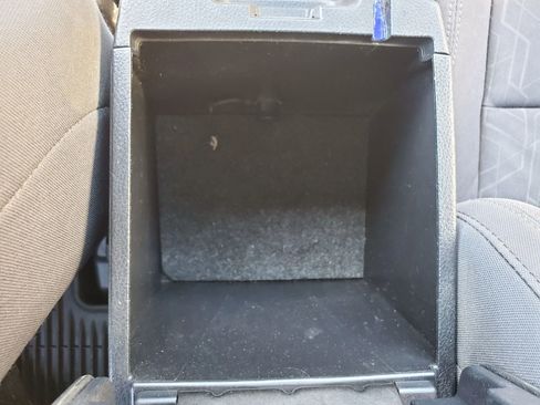 Used 2017 Toyota Tacoma TRD Sport w/ Tow Package image 28