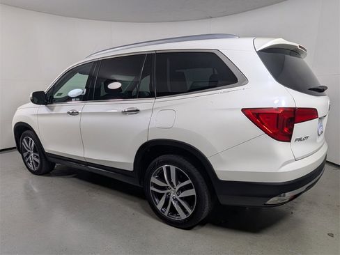 Used 2018 Honda Pilot Elite image 5
