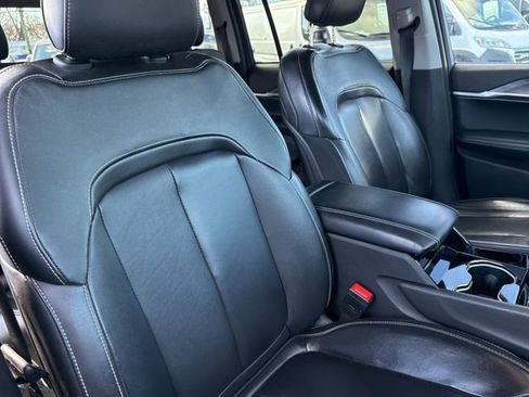 Used 2022 Jeep Grand Cherokee Limited image 28