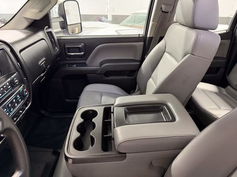 Used 2015 Chevrolet Silverado 2500 W/T AWD/4WD image 15