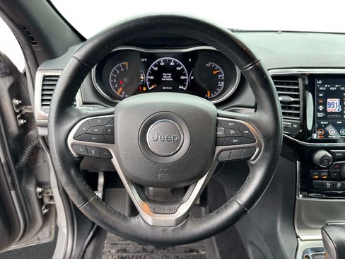 Used 2020 Jeep Grand Cherokee Altitude AWD/4WD image 29