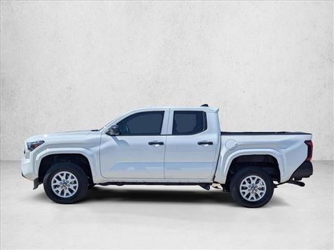 Used 2025 Toyota Tacoma SR image 8