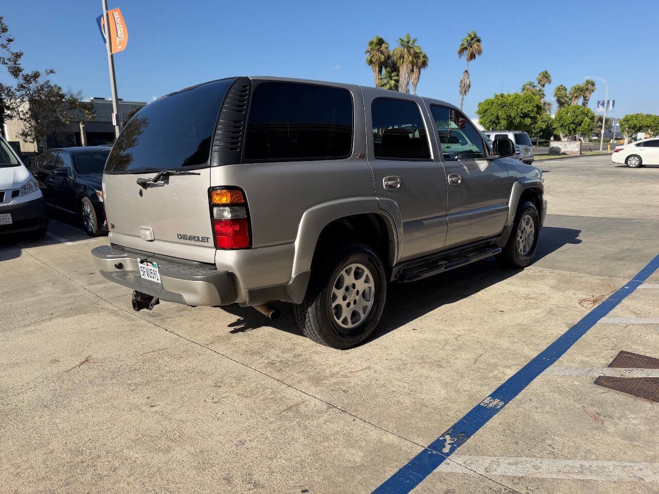 Used 2004 Chevrolet Tahoe Z71 w/ Z71 Preferred Equipment Group AWD/4WD image 11