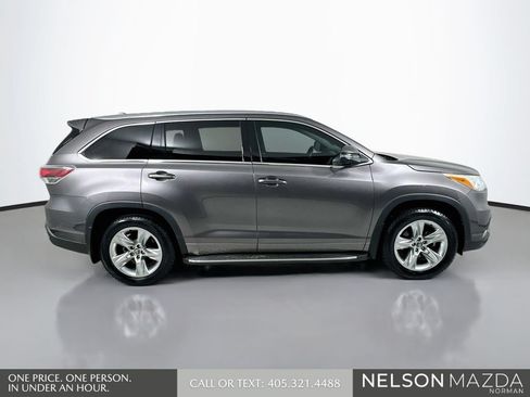 Used 2016 Toyota Highlander Limited FWD image 5