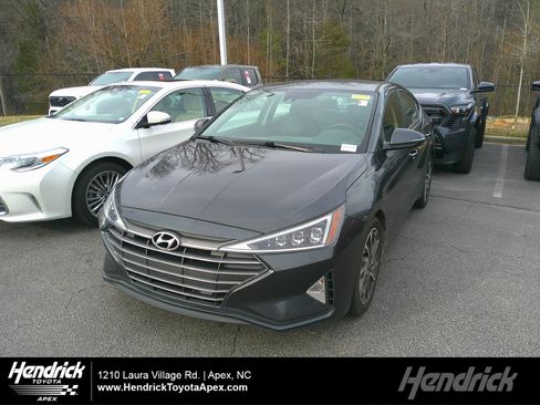 Used 2020 Hyundai Elantra Limited w/ Cargo Package (C1) image 1