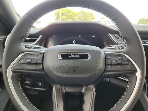 New 2026 Jeep Grand Cherokee L 2WD image 19