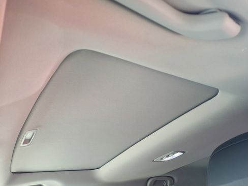 Used 2024 Subaru Outback Touring w/ Popular Package #2 image 19