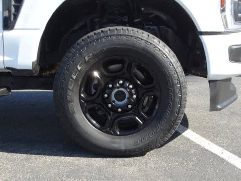 Used 2024 Ford F350 XLT w/ XLT Premium Package image 8