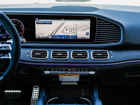 New 2025 Mercedes-Benz GLE 53 AMG 4MATIC Coupe image 11