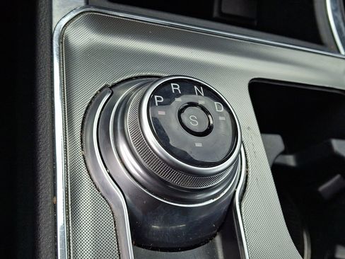 Used 2024 Ford Edge Titanium image 27