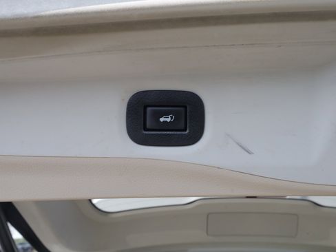 Used 2018 Nissan Rogue SL w/ Premium Package image 23