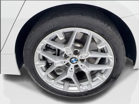 Used 2025 BMW 330i Sedan RWD image 12