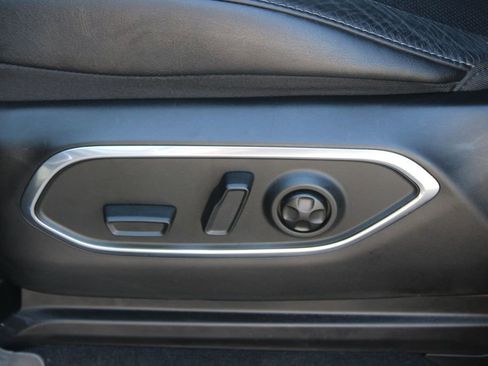 Used 2024 Jeep Wagoneer Series II w/ Flexible Seating Group image 21