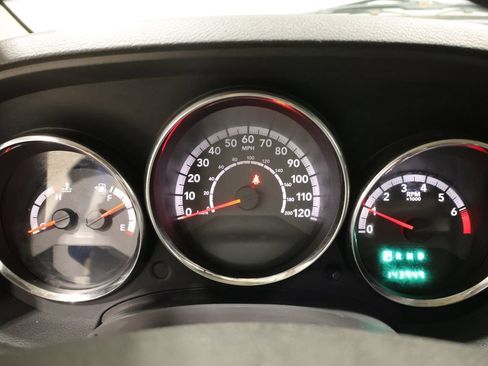 Used 2010 Dodge Caliber SXT FWD image 32