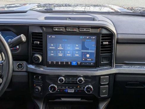 Certified 2024 Ford F250 Platinum AWD/4WD image 15