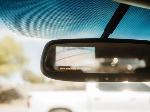 Used 2011 Subaru Outback 2.5i Limited image 26