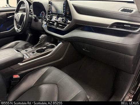 Used 2022 Toyota Highlander Limited image 28