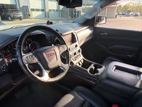 Used 2019 GMC Yukon SLT image 10