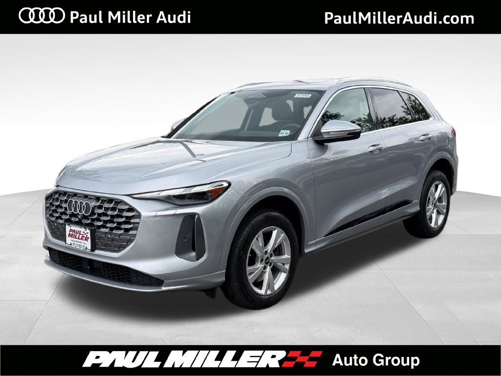 Certified 2025 Audi Q5 Premium w/ Convenience Package AWD/4WD 360° Tour