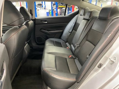 Used 2024 Nissan Altima 2.5 SR FWD image 15
