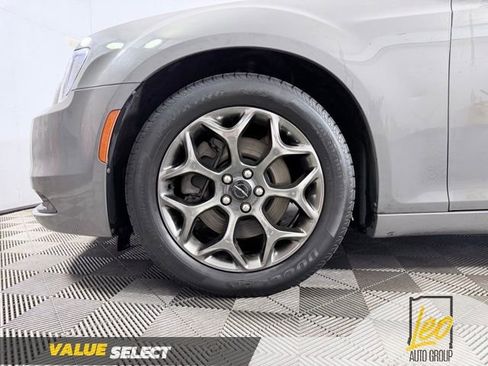Used 2017 Chrysler 300 S AWD/4WD image 17