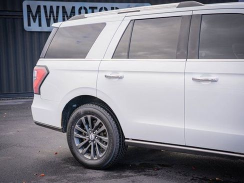 Used 2020 Ford Expedition Limited image 6