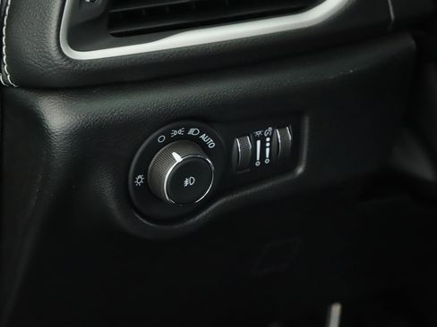 New 2026 Chrysler Pacifica Select image 8