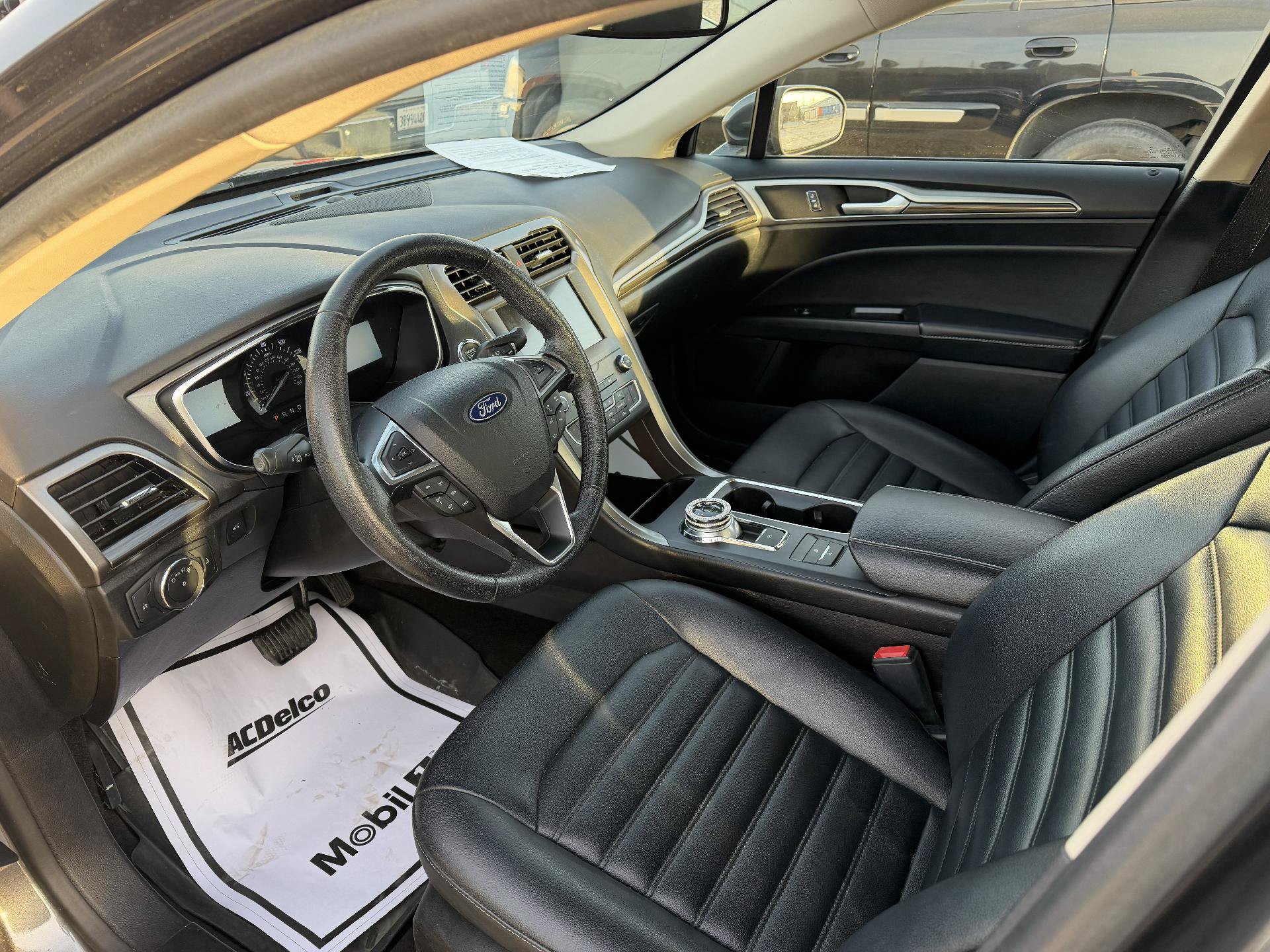 Used 2020 Ford Fusion SEL FWD image 8