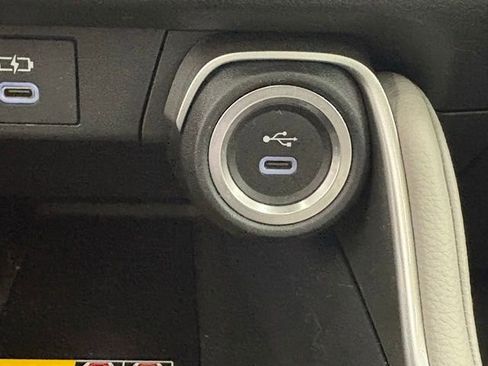 Used 2024 Toyota Grand Highlander AWD image 33