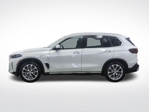Used 2026 BMW X5 xDrive50e AWD/4WD image 2